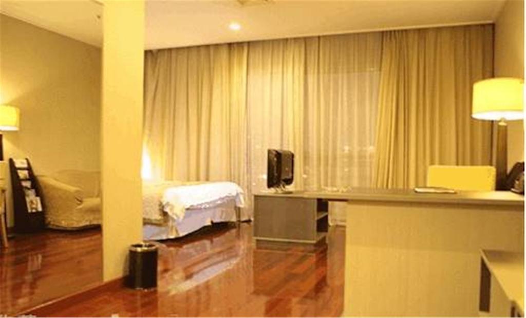 The Land Hotel 4*